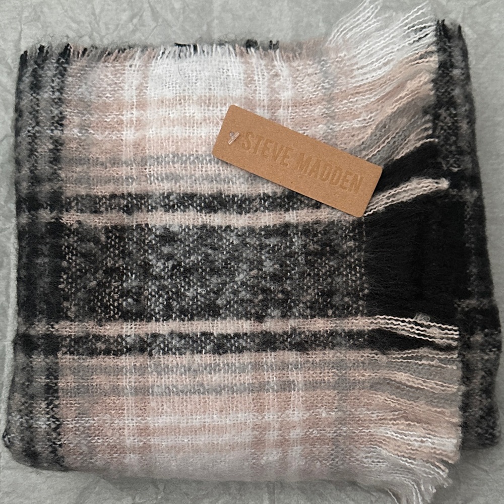 Steve Madden Scarf
